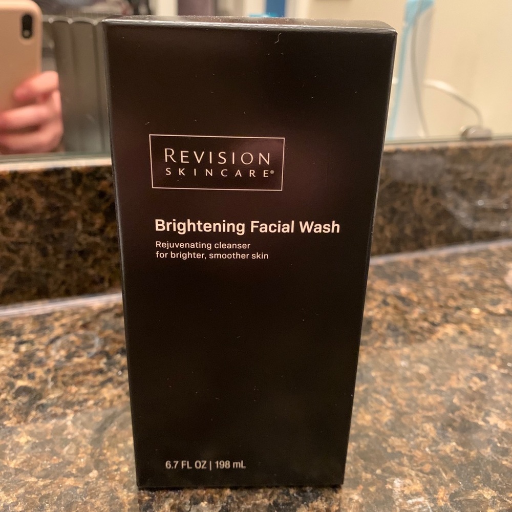 Revision Skincare Brightening Facial Wash